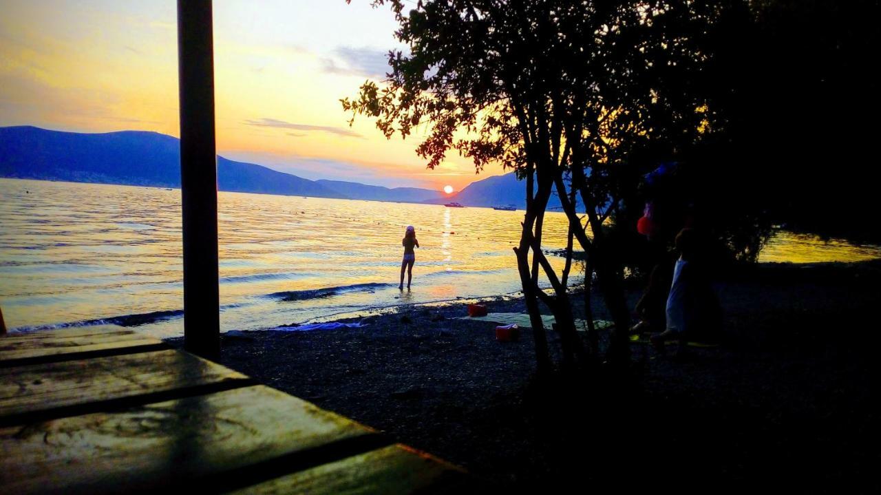Timber House Villa Tivat Buitenkant foto